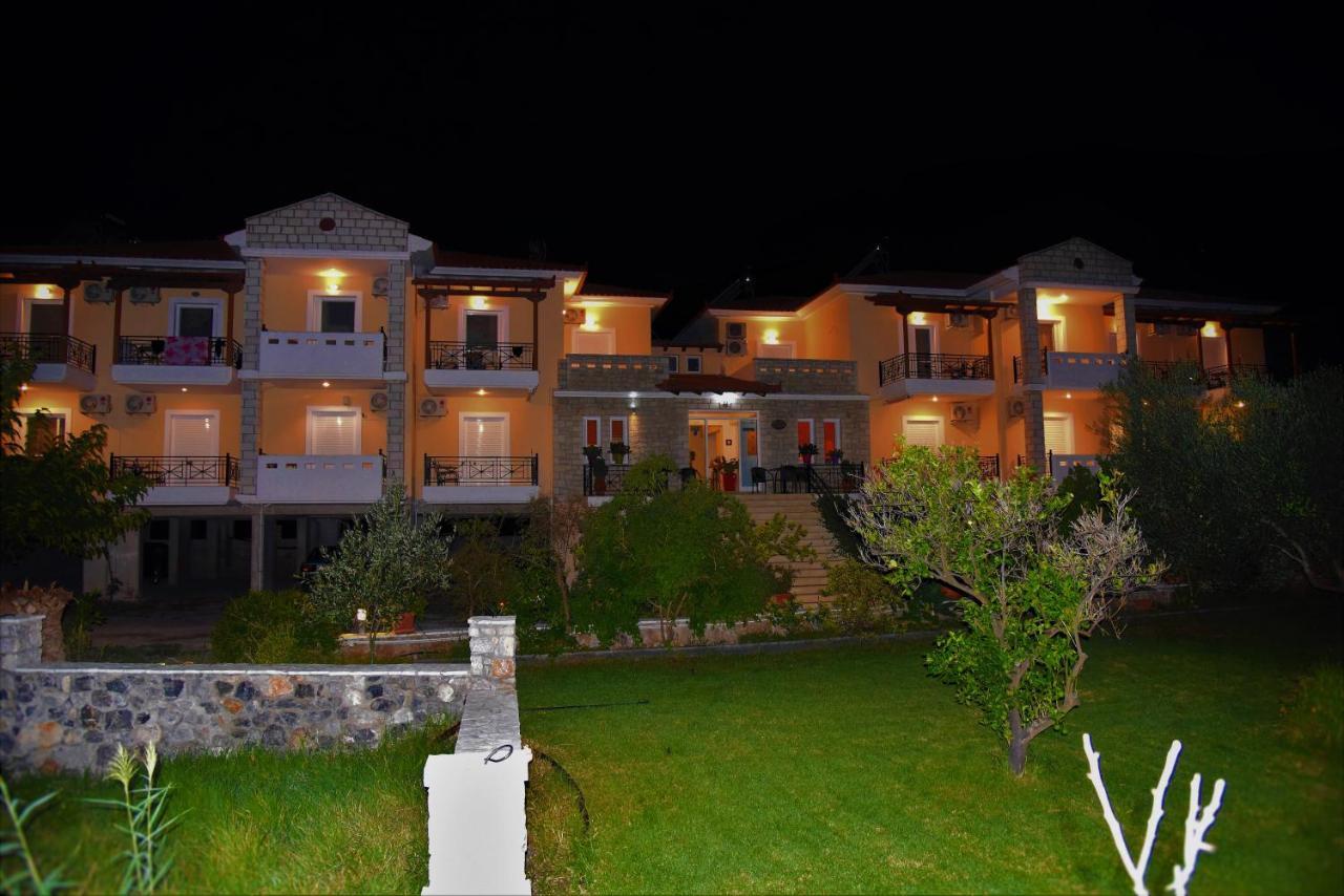 Manto Studios Tiros Exterior photo